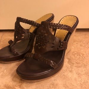 BGBG Maxazria sandals